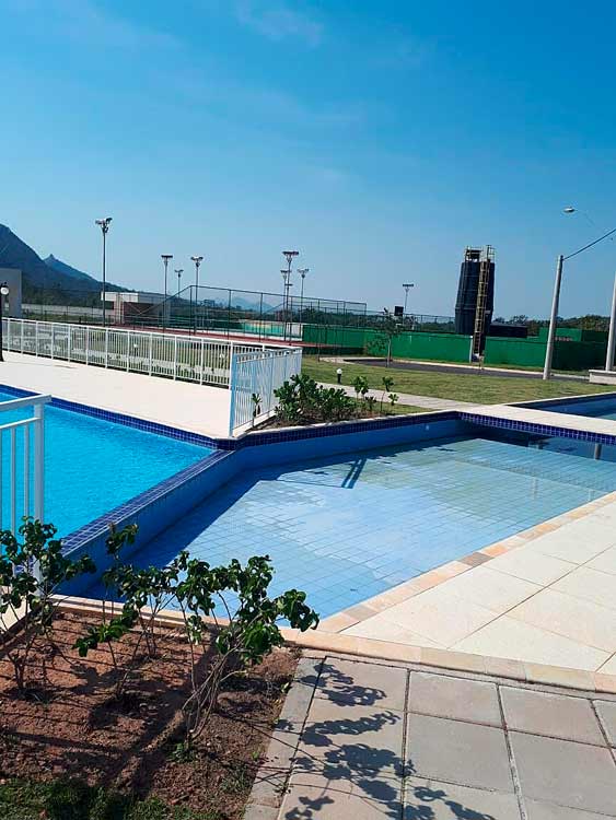 Solares Clube 14 Triton-Piscinas