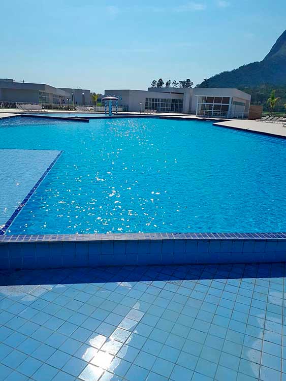 Solares Clube 11 Triton-Piscinas