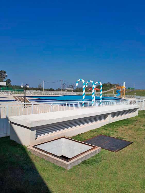 Solares Clube 19 Triton-Piscinas