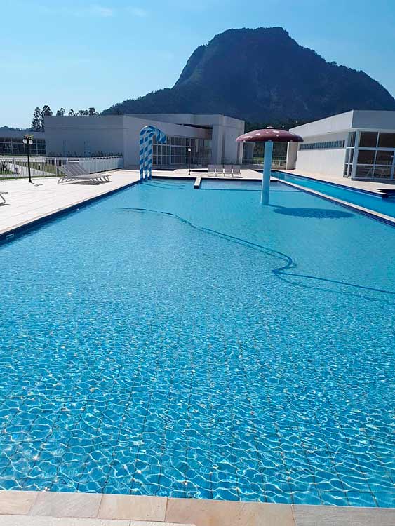 Solares Clube 24 Triton-Piscinas